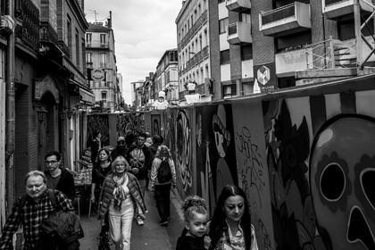 Des photographies en couleur, où les gens sont magnifiés par la lumière chaude du soleil
