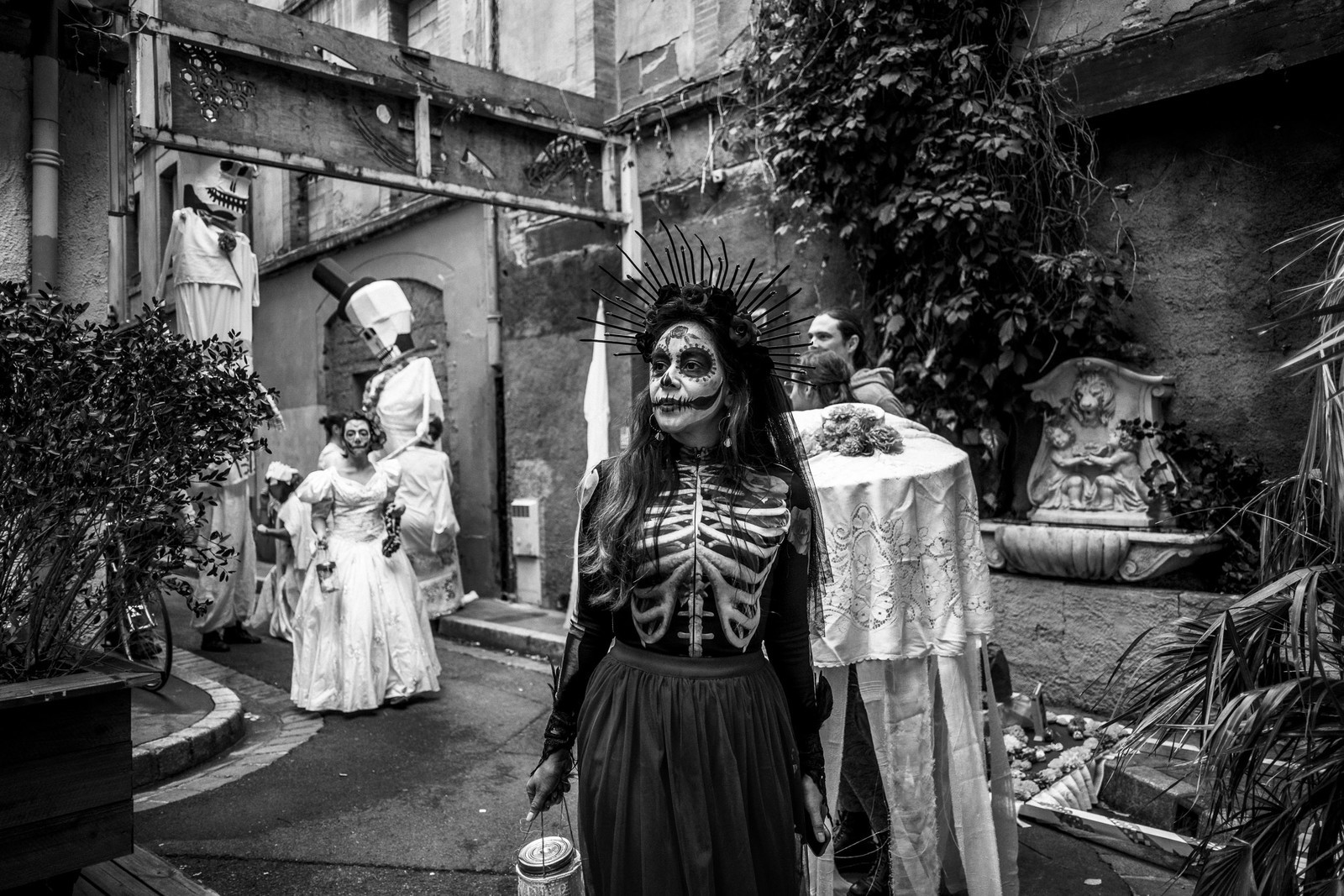 Des photographies en couleur, où les gens sont magnifiés par la lumière chaude du soleil